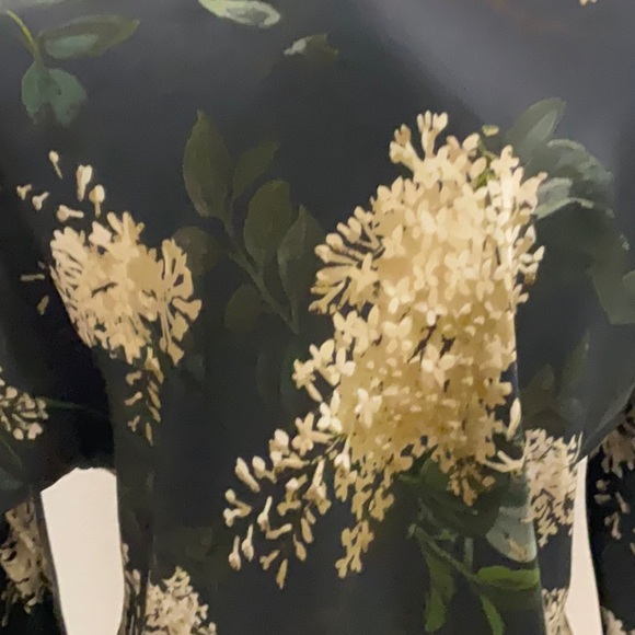 Vince Black and Gold Floral Button Down Shirt - Picture 4 of 8